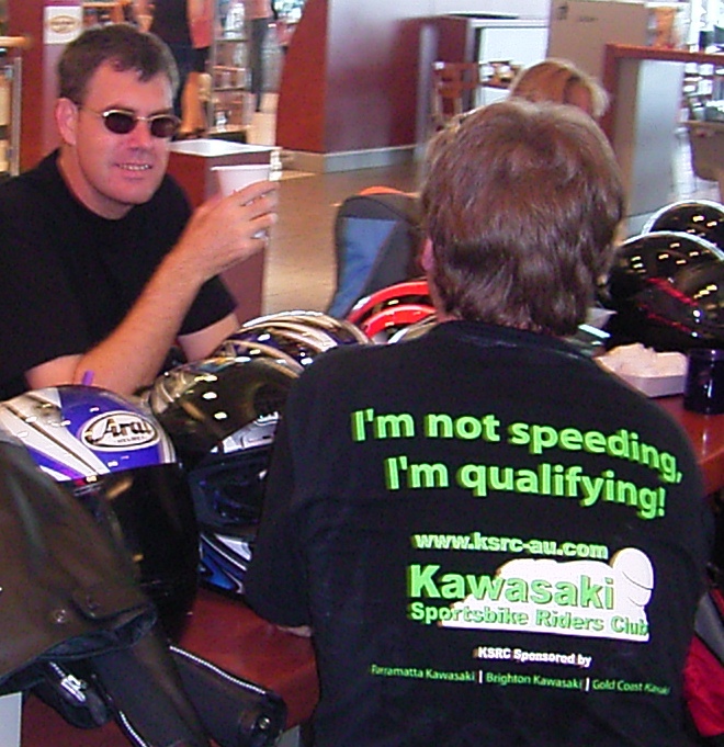 Daz lurking in the KSRC shadows... spotted here talking to Jonno, Easter 2005.