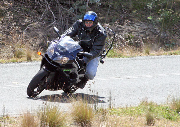 meanwhile.... Krychev forgets to remove his keys from the ignition of Warp Factor 9 TV.... enabling the Pearl Pilot one last chance... at reclaiming the Black Pear....