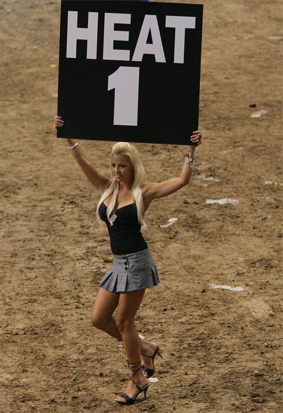 C:\Documents and Settings\db377\Desktop\Bikes\pit board.jpg