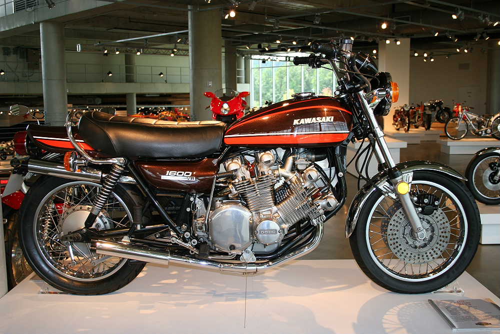 Custom 1600cc V8 old school Kwaka