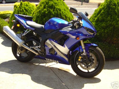 2004 Yamaha R6 - 2300'ks: $8500 needs registration payment (BIG maybe)