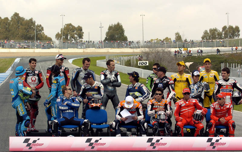 Motogp rossi wait.jpg