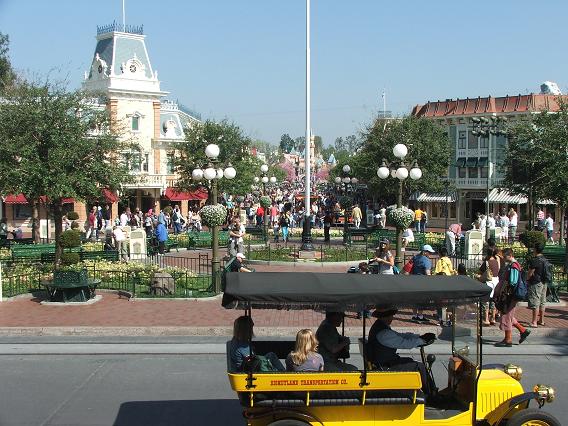 its as nice as it looks to be honest, aside from the DISGUSTING number of strollers, ugh!