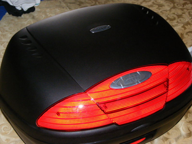 Lappie and Suit holder