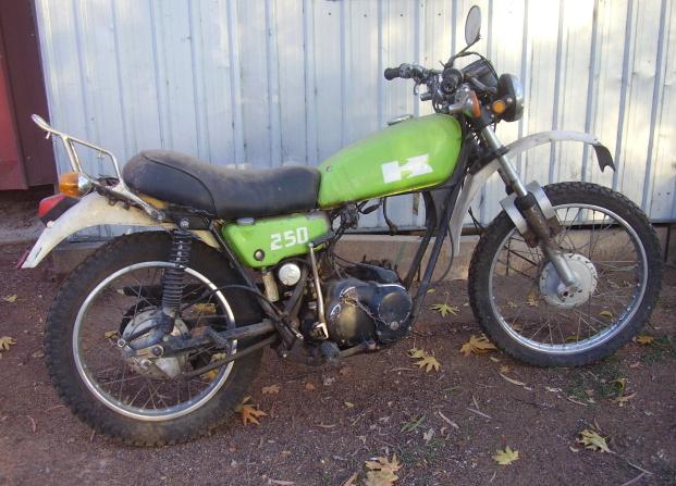 Don't be fooled by the 250 sticker, thats just for rego !!  It is a 350cc, the top-ends are interchangeable between the smaller 250 and this one....