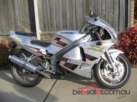 been slack about photo taking so I got this photo off bikesales where I bought the bike