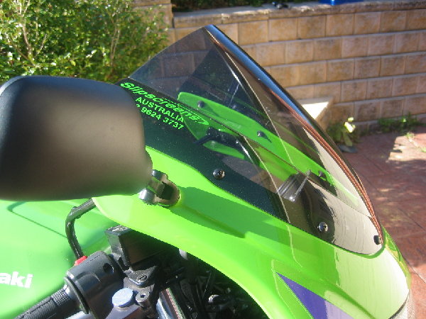 New double bubble windscreen cuts down on wind buffering