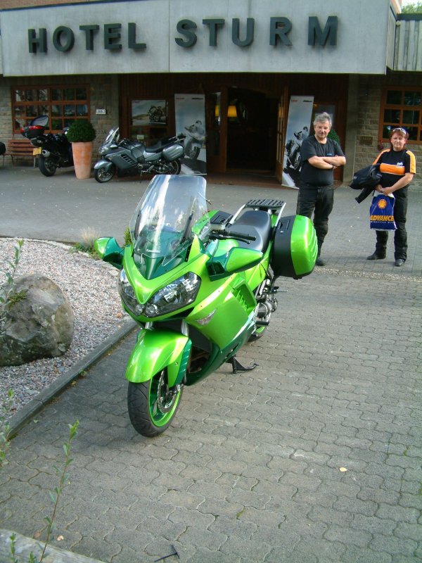 Green1400_2.jpg