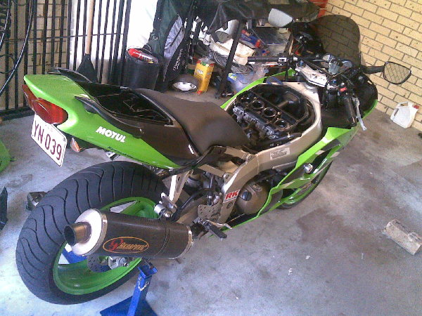 Its under construction. cleaning the air filter for the dyno run. thanks to drewboy for the MOTUL sticker on the back.