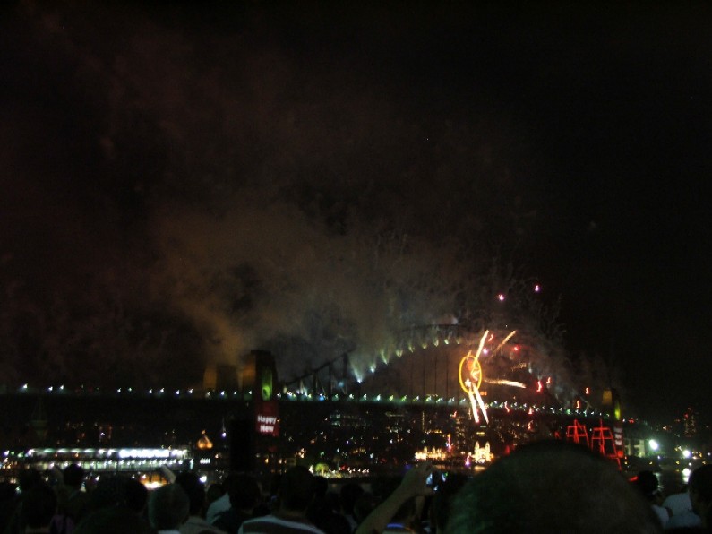 the effects they were boasting, the backlighting of the bridge and the fireworks shooting from the hourglass thingo.