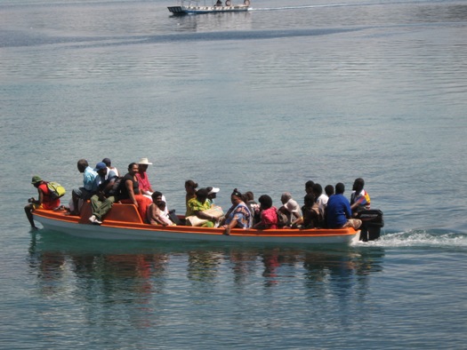 must b a shortage of boats over there, there must b 25 ppl on this boat
