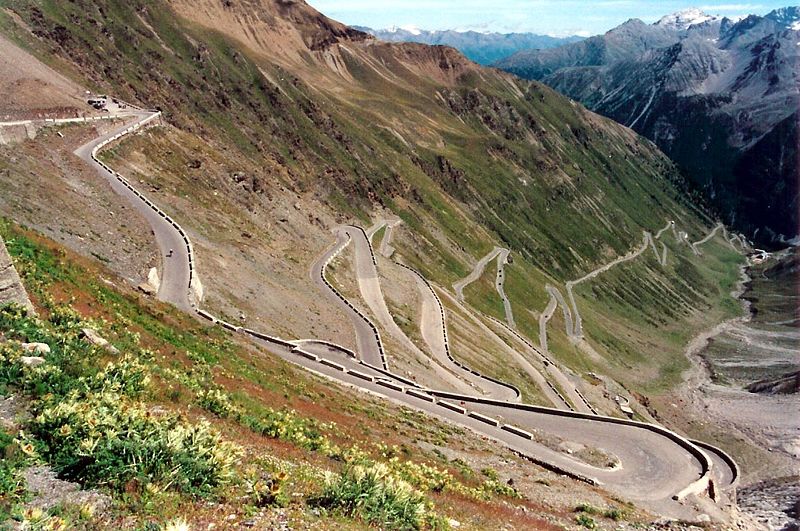 800px-Stelvio.jpg