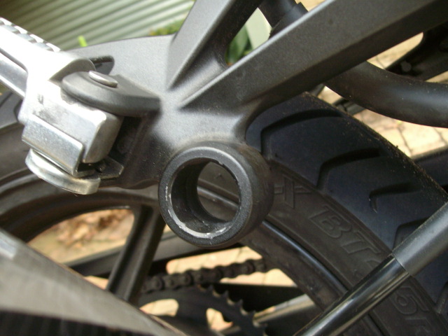 here u see how hollow it is..... therefore losing the back spacer would result in the flange nut being buried inside and bugger me if u could get it tightened or out if you needs to...