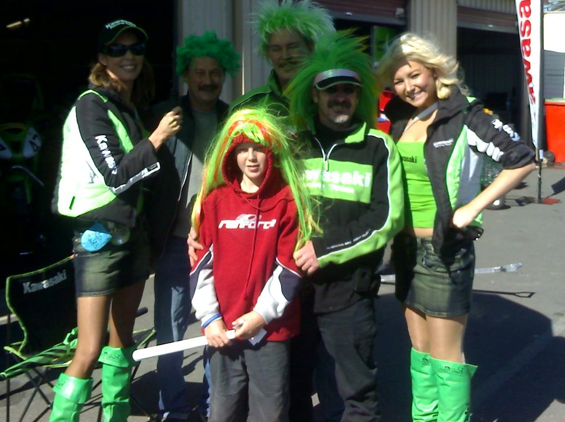 The Qld Pink Ladies modelling Green at the Bumpway