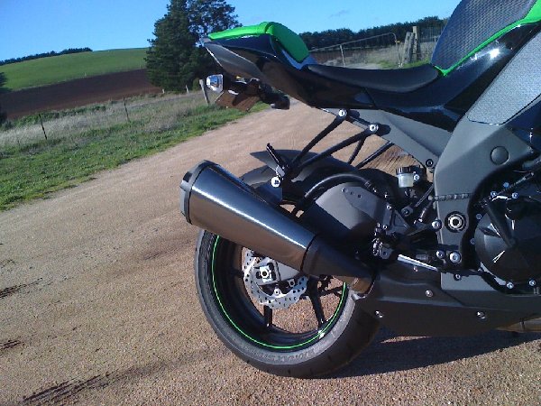 stock exhaust boo hissssss
