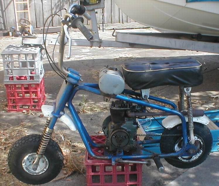My first bike. A Deckson pull start. Mine had a bigger rear sprocket than this one, almost as big as the tyre. It used to throw the chain on a left hand lean.