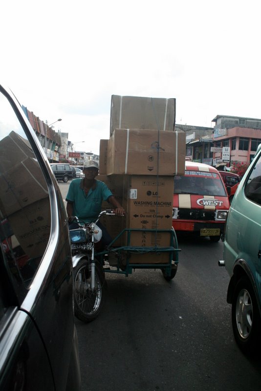 Harvey Norman deliveries... eat your heart out! This is the way to do it!