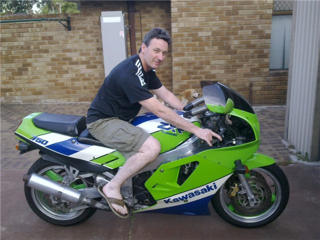 ZXR750