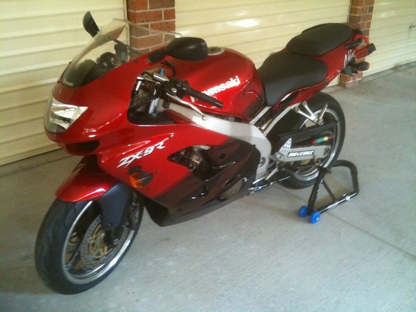 So here she is, just a small pic from the phone so the quality isnt great.