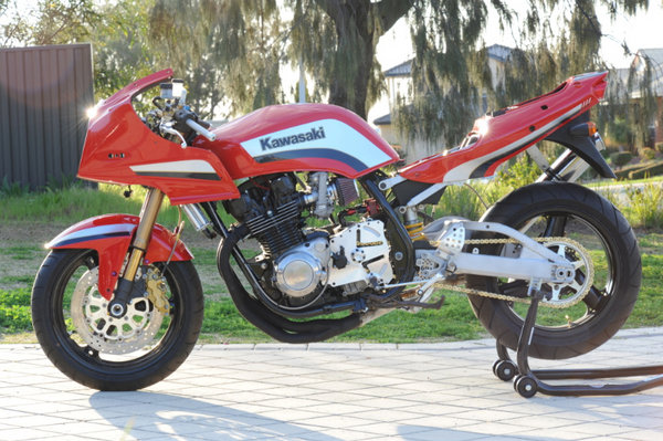 gpz1100 modified.jpg