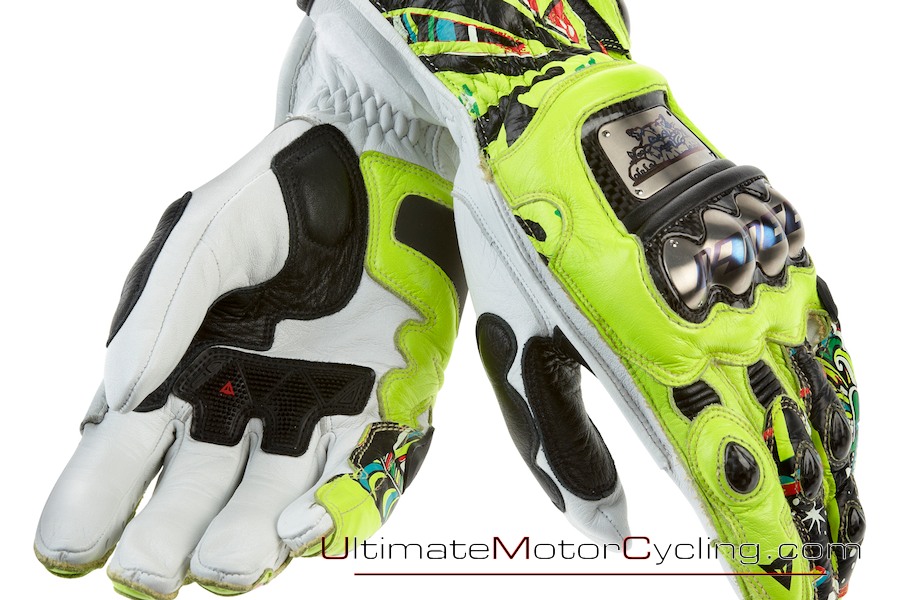 Valentino_Rossi_Replica_Dainese_Gloves%201.jpg