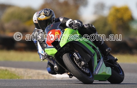 me at mallala 1.JPG