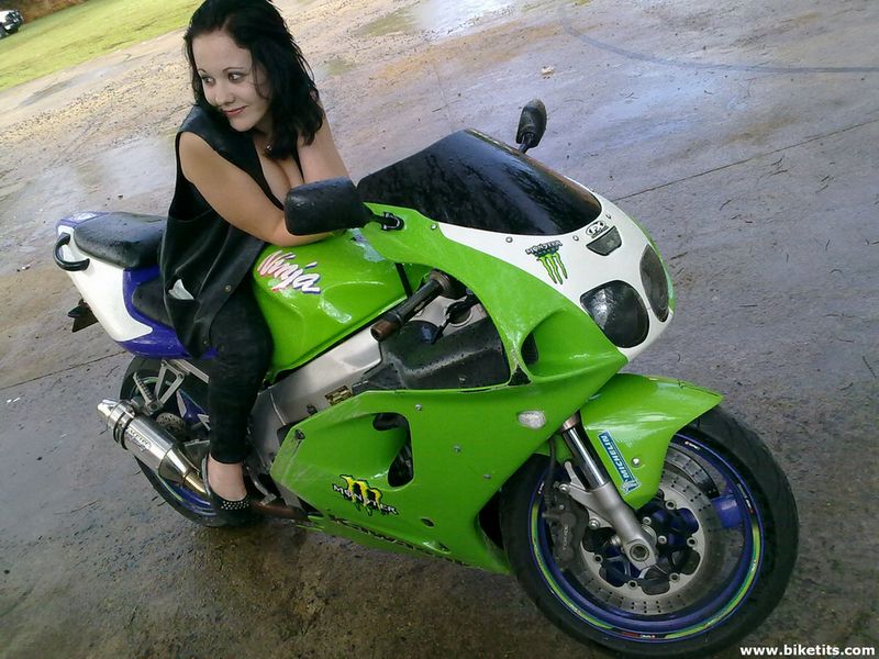 kawasaki girl (441).jpg