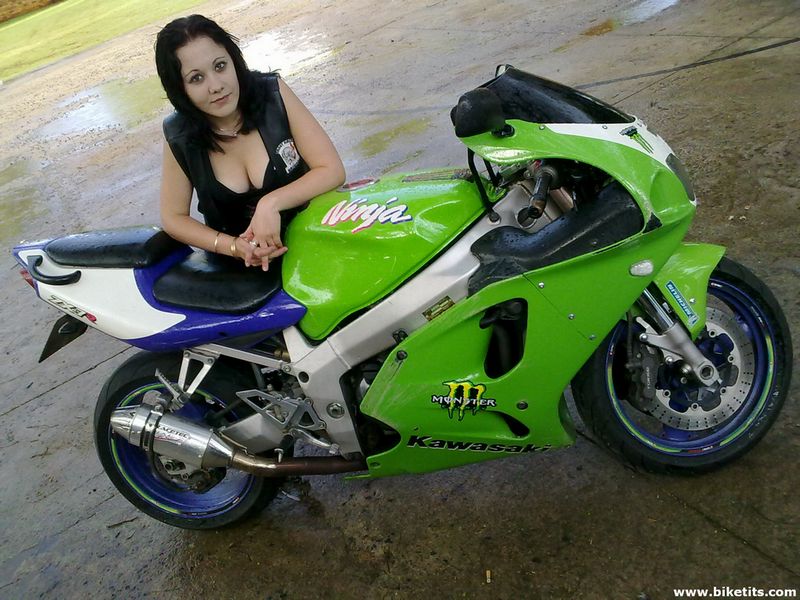 kawasaki girl (442).jpg
