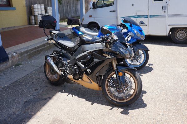 With mates ZX14 @ Booroowa Pub