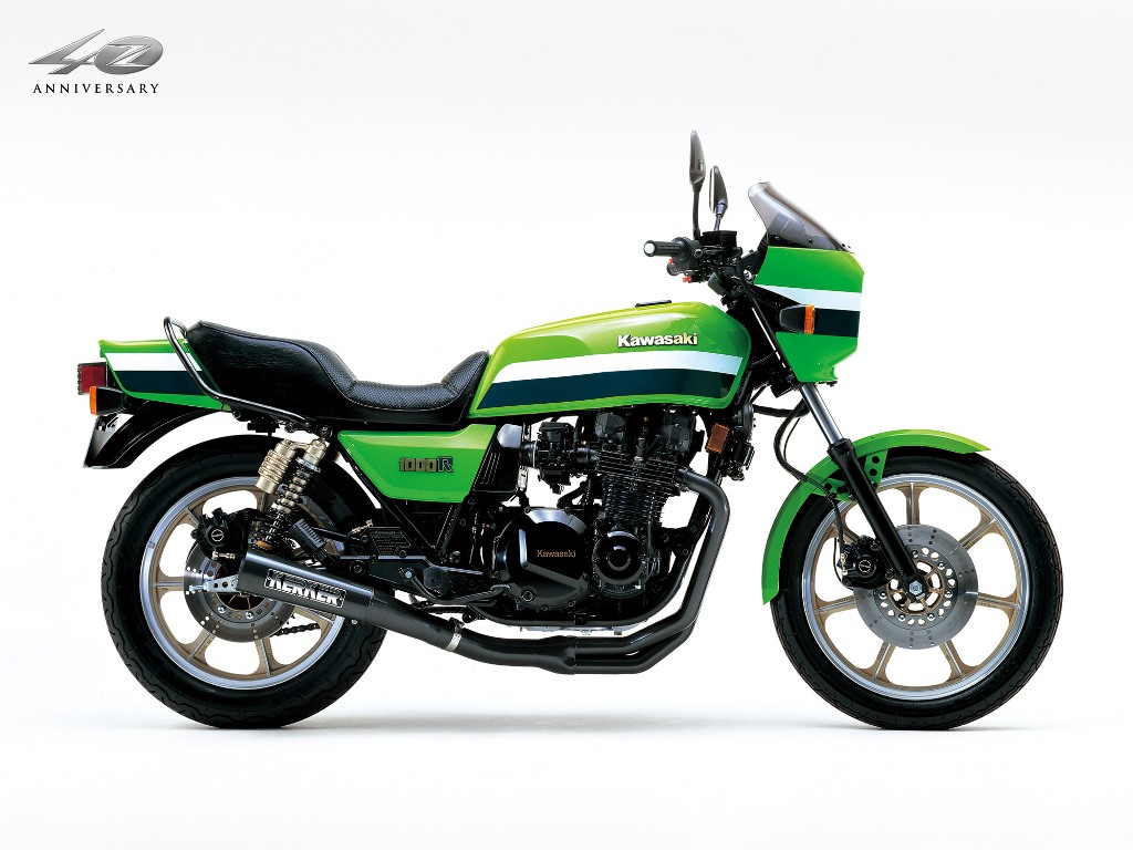 82Z1000R_3sml1024.jpg
