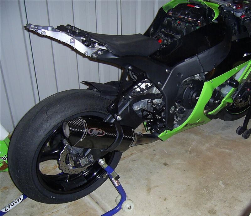 Starting to look like a bike now...