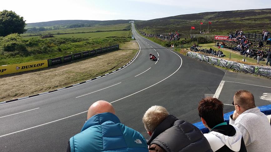 Cregnyba Pub looking up the hill. 1st Superbike race. Michael Dunlop. Seeya later guys