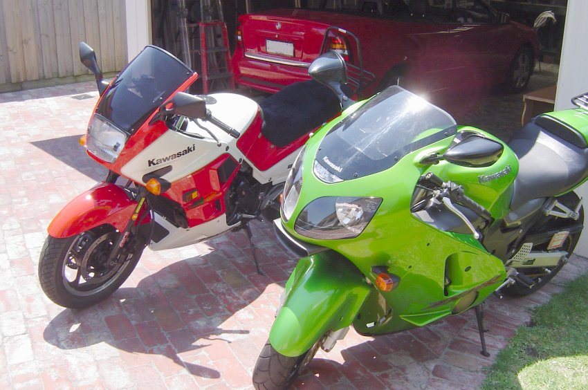 the ol' and new one...
<br />ZX750F and ZX1200a