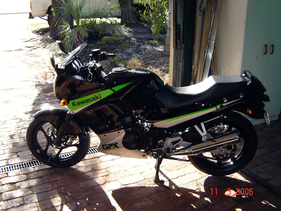 Left 11 March 2006 Small.jpg